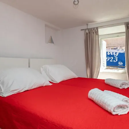 아파트 Old Town Charming Nest *