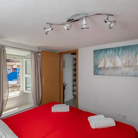 Apartamento Old Town Charming Nest