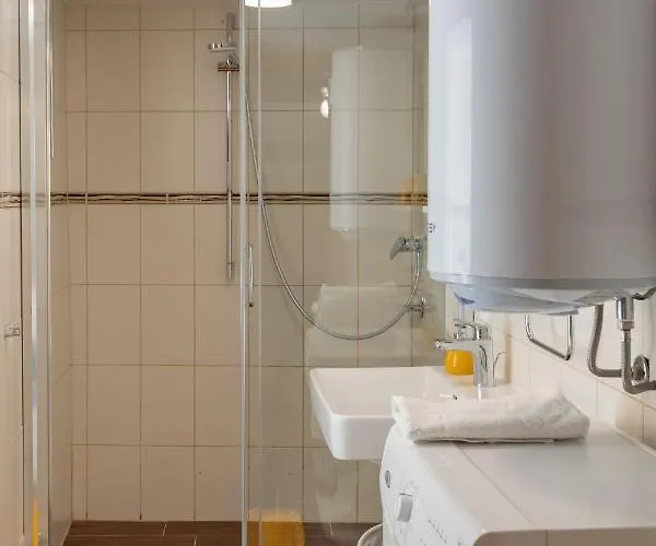 Апартаменты Old Town Charming Nest