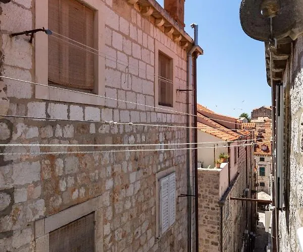 Old Town Charming Nest *